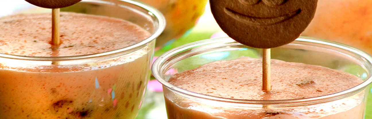 Geladinho de Iogurte com Biscoito Adria