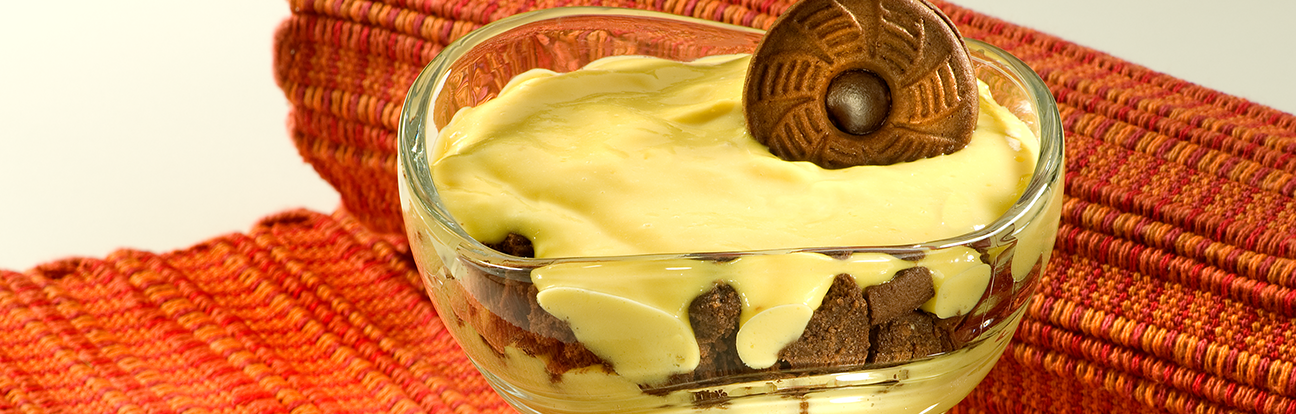Taça Mousse de Manga com Biscoito Adria
