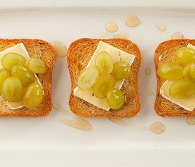 Tapas de Brie e Uvas