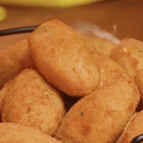 Bolinho de bacalhau crocante
