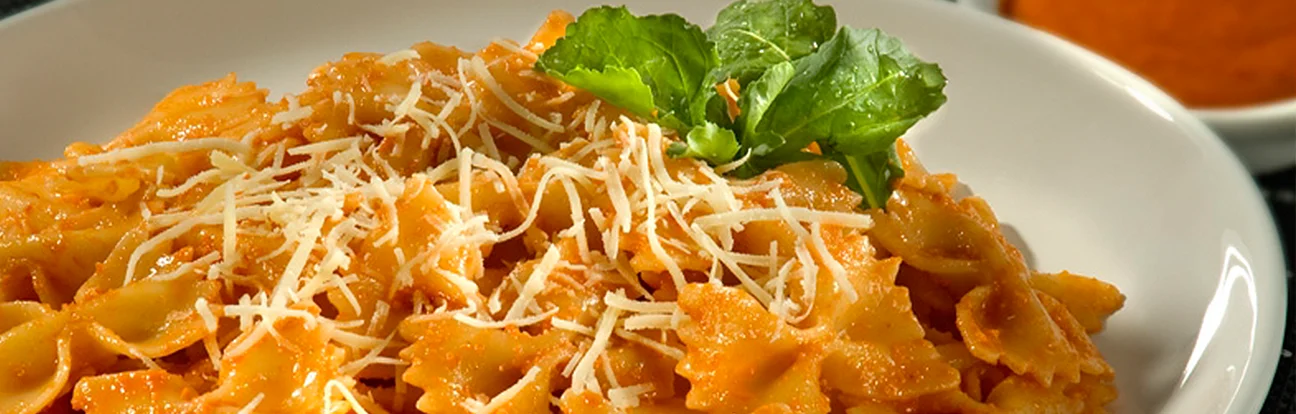 Farfalle  ao Pesto de Tomate Seco com Rúcula Grano Duro Adria