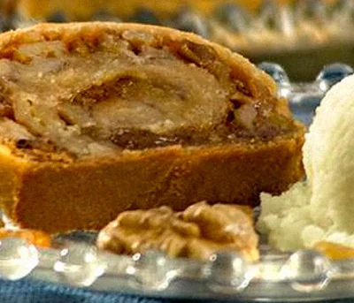 Strudel de Abacaxi com Nozes Adria