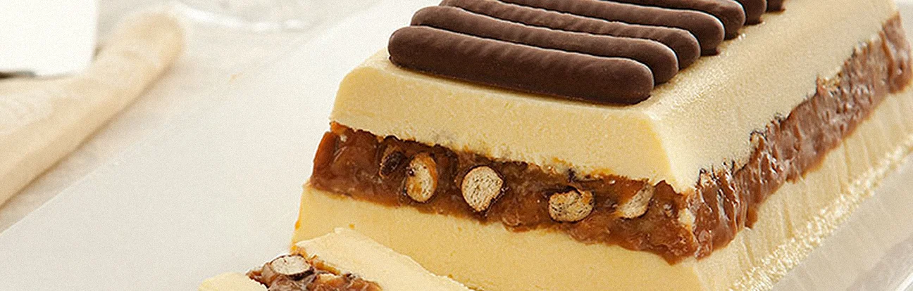 Terrine Gelada de Praliné e Palitos