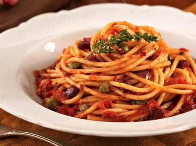 Spaghettoni alla Puttanesca