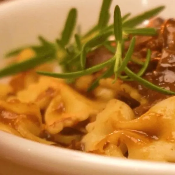 Farfalle aos sabores da croácia
